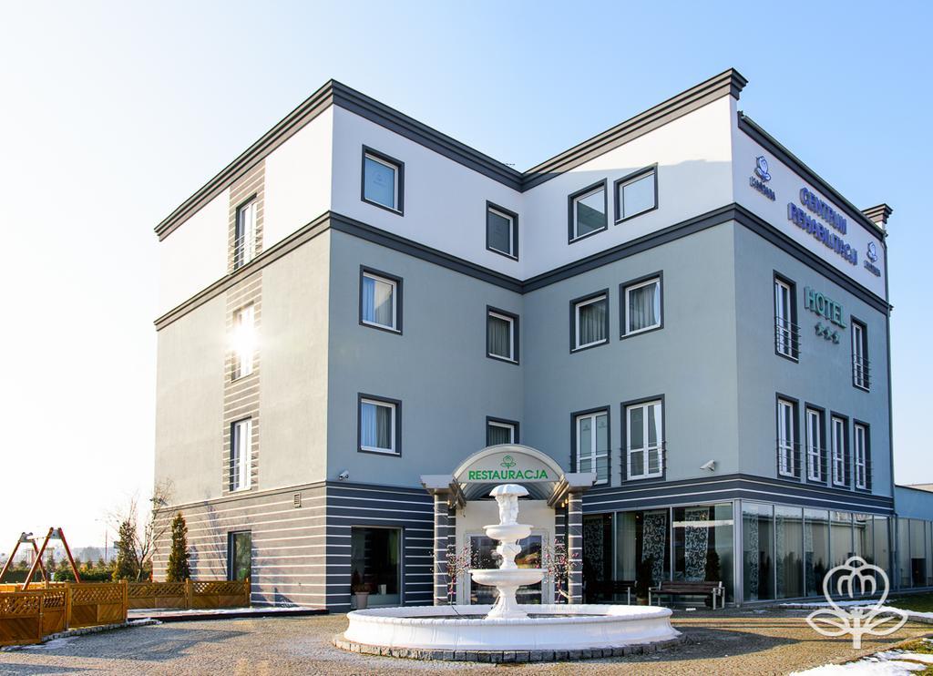 L'Ascada Hotel Śrem Buitenkant foto